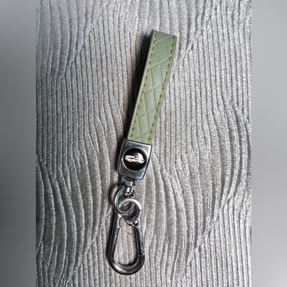 Luxury Green Quilted Keychain New - Picture 3 of 3